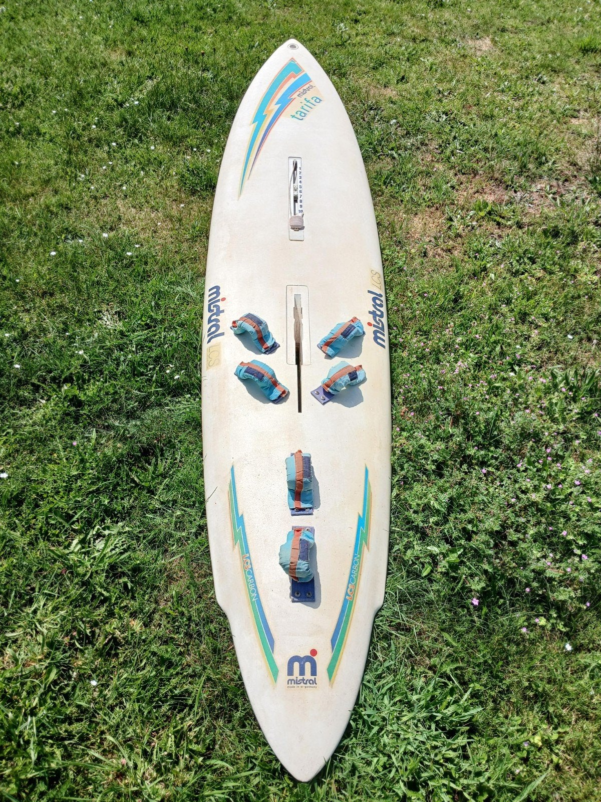 Mistral tarifa met zeilen etc compleet, Watersport en Boten, Windsurfen, Ophalen, Gebruikt, 300 cm of meer, Complete set