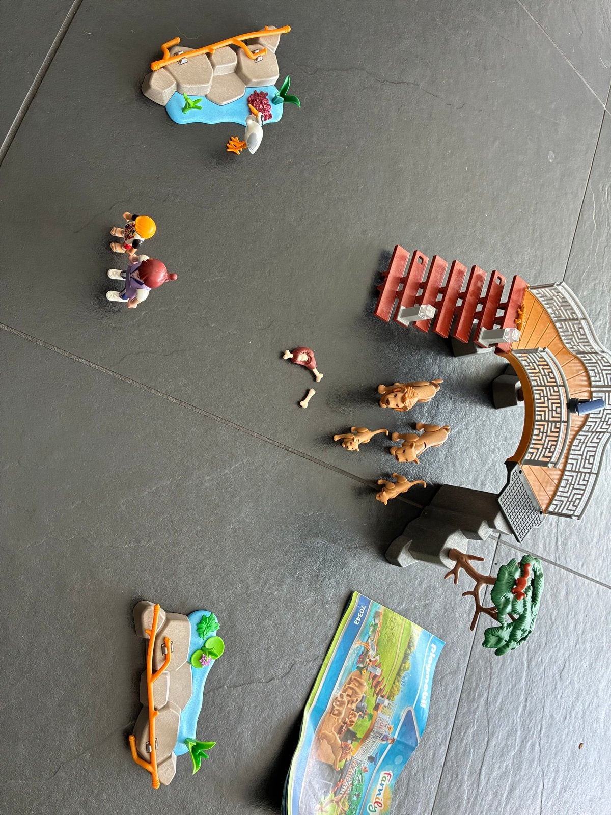 Playmobil Family Fun Leeuwenverblijf met brug en figuren, Ophalen, Zo goed als nieuw