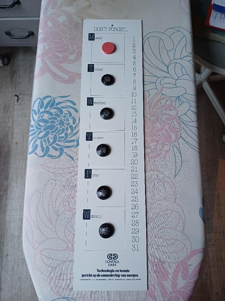 Eeuwigdurende magneet kalender 62 x 15 cm met 6 magneten, Diversen, Kalenders, Nieuw, Jaarkalender, Ophalen of Verzenden