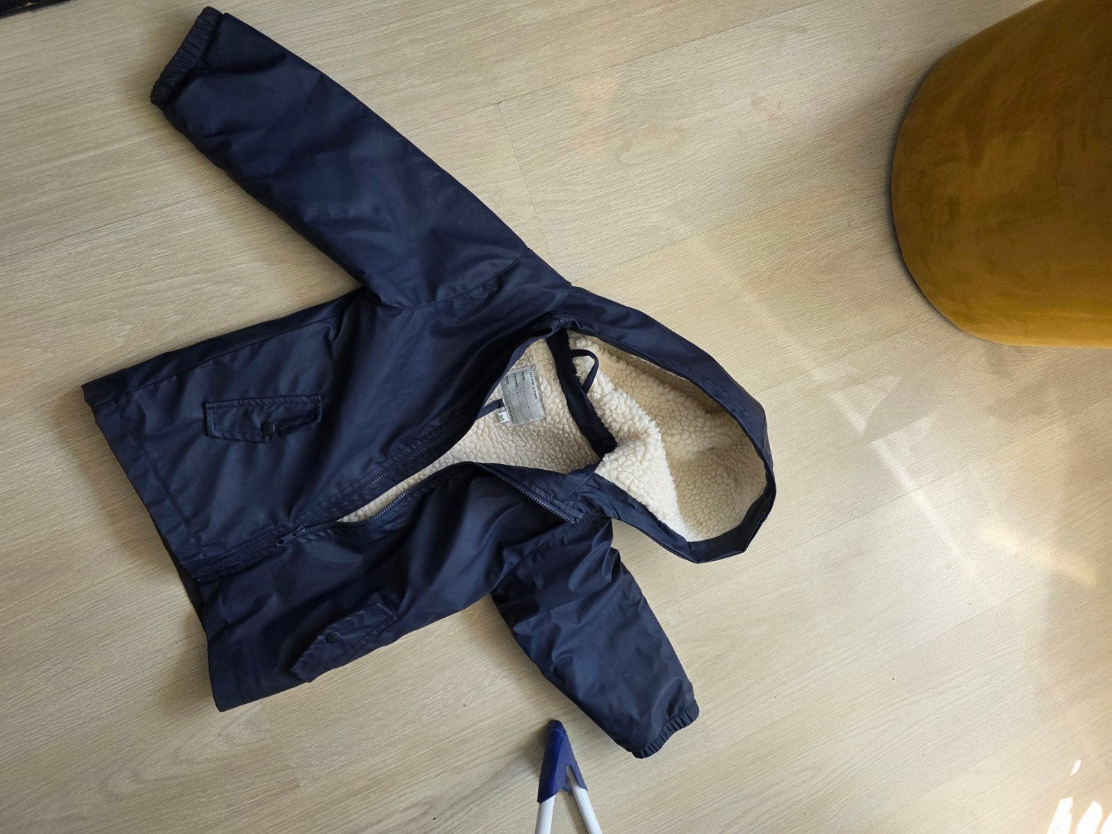 Donkerblauwe jas (maat 98) met teddy voering voor kinderen, Kinderen en Baby's, Ophalen of Verzenden, Zo goed als nieuw, Prenatal