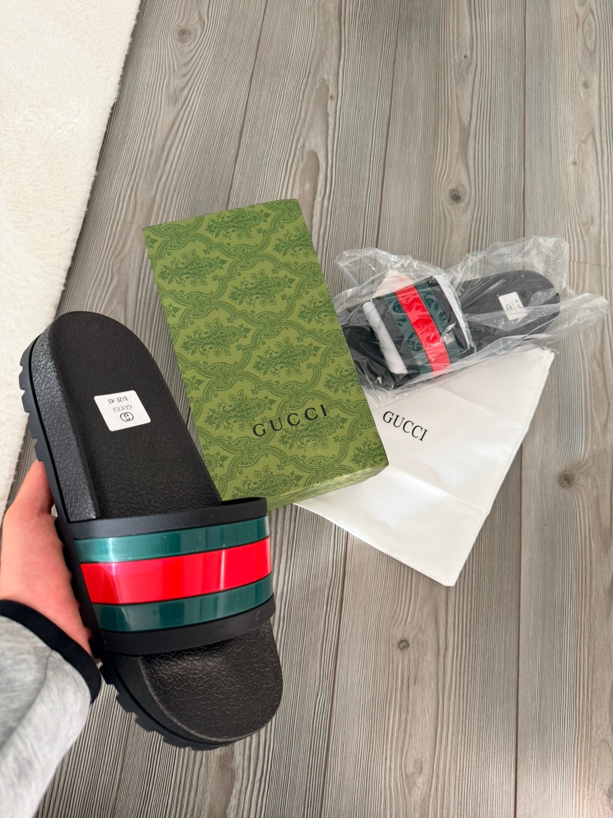 Gucci slides nieuw maat 41/42/43/44/45, Kleding | Heren, Slippers, Zwart, Nieuw, Ophalen of Verzenden