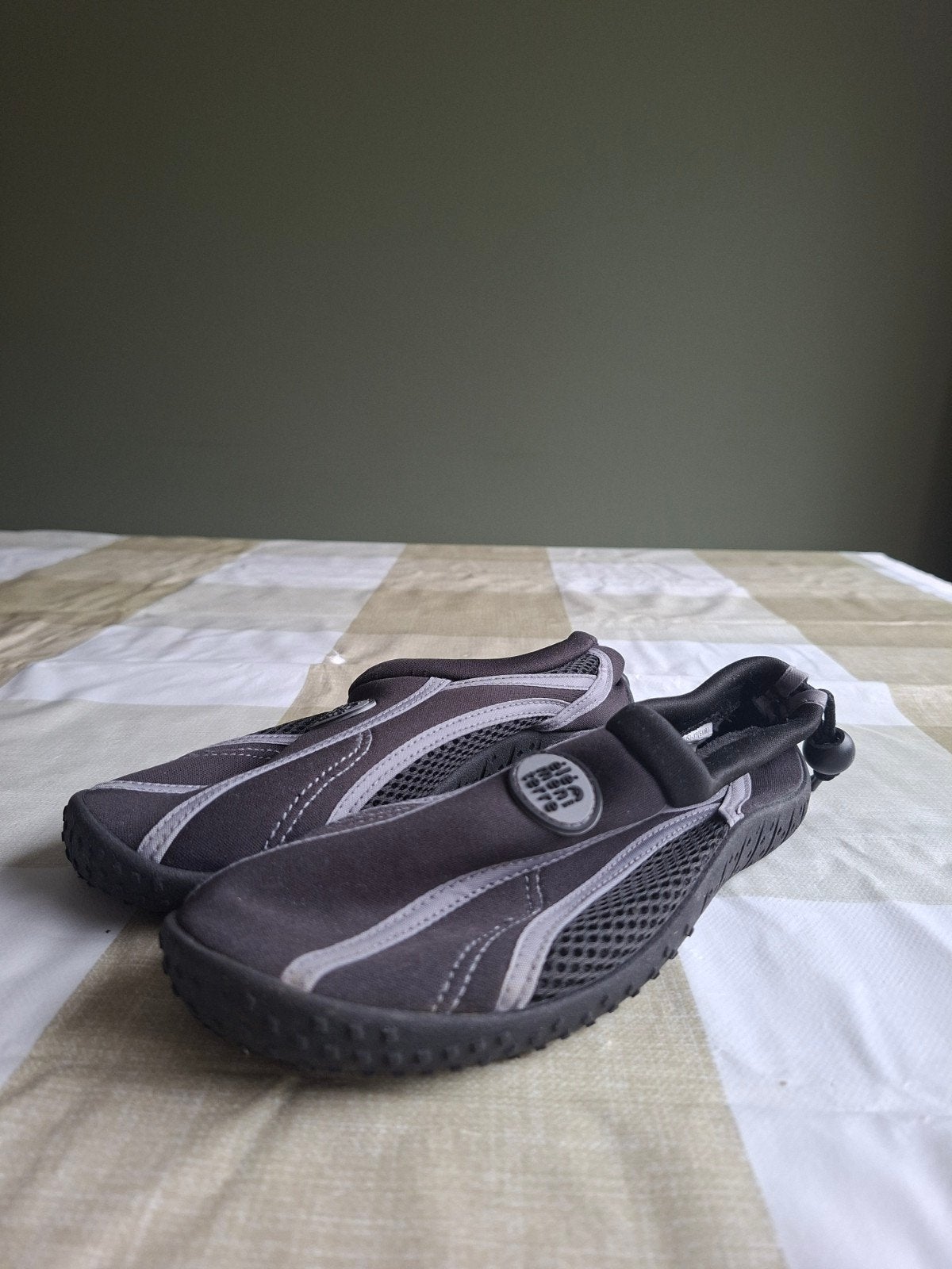 Zwarte waterschoenen maat 35, Kinderen en Baby's, Ophalen, Zo goed als nieuw, Jongen of Meisje, Overige typen