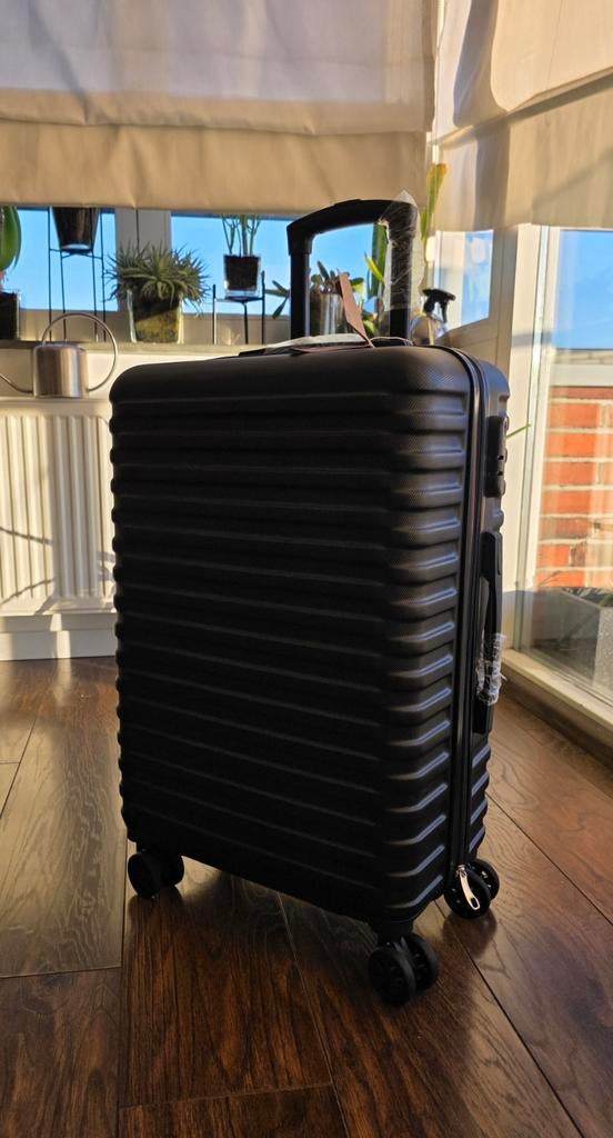 Nieuwe compacte praktische lichte hardcase koffer van ABS, Ophalen of Verzenden, Nieuw, Hard kunststof, Wieltjes