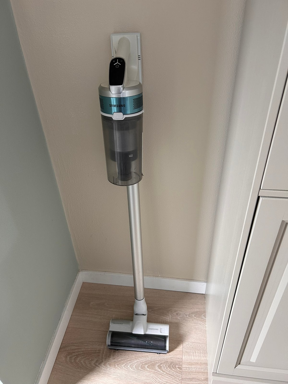 Samsung Jet 70 turbo steelstofzuiger, Witgoed en Apparatuur, Ophalen, Gebruikt, Geschikt voor tapijt, Steelstofzuiger