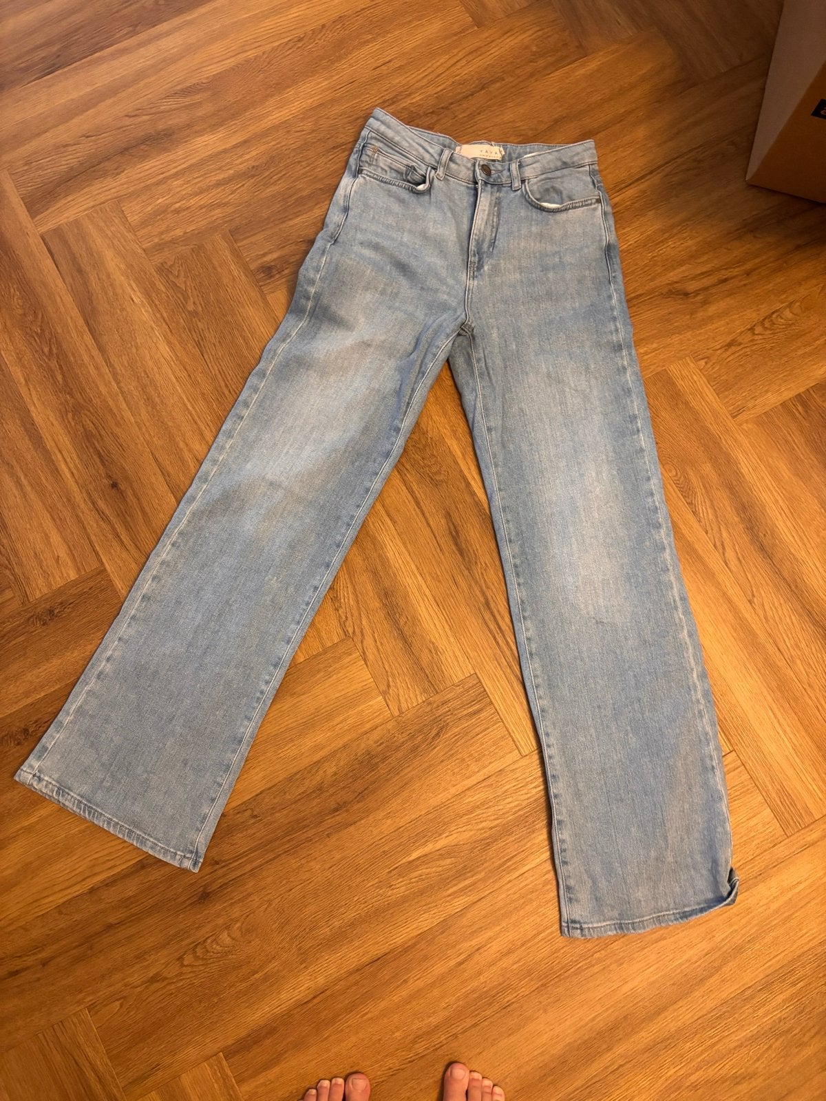 YAYA Denim Studio lichtblauwe jeans maat 34, Ophalen, Zo goed als nieuw, Blauw, W27 (confectie 34) of kleiner