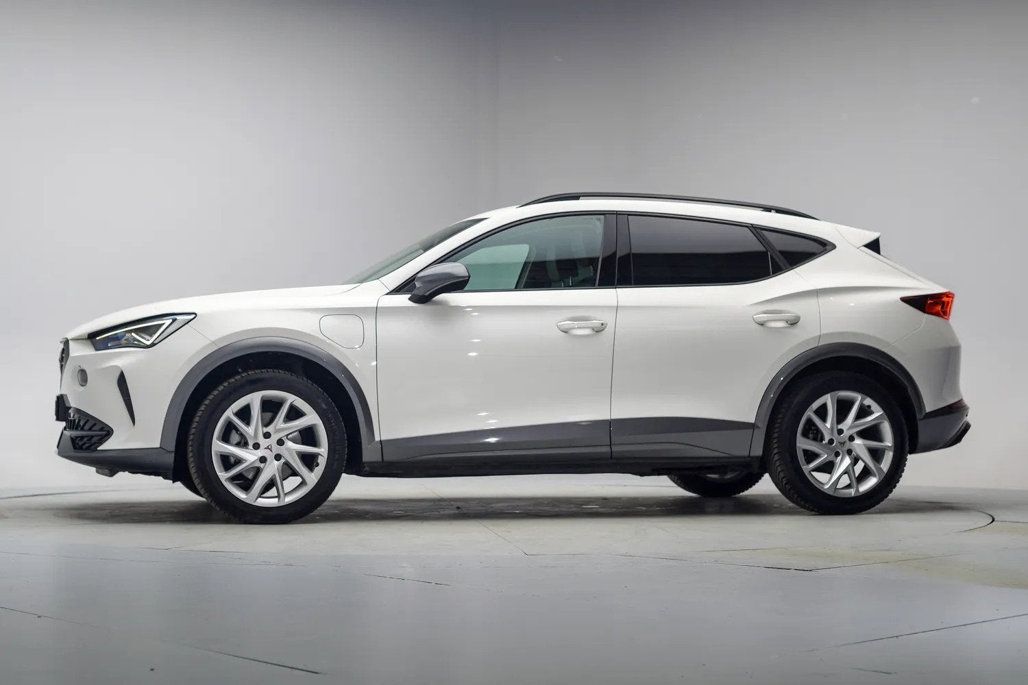 CUPRA Formentor 1.4 TSI e-Hybrid Essential Business [ LED Vi, Automaat, Gebruikt, 4 cilinders, Formentor