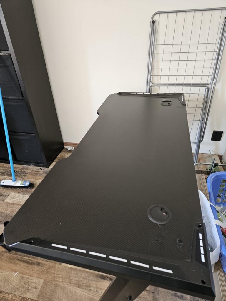 Gamingbureau met LED-licht (140x60 cm), Ophalen, Gebruikt, Gamingbureau