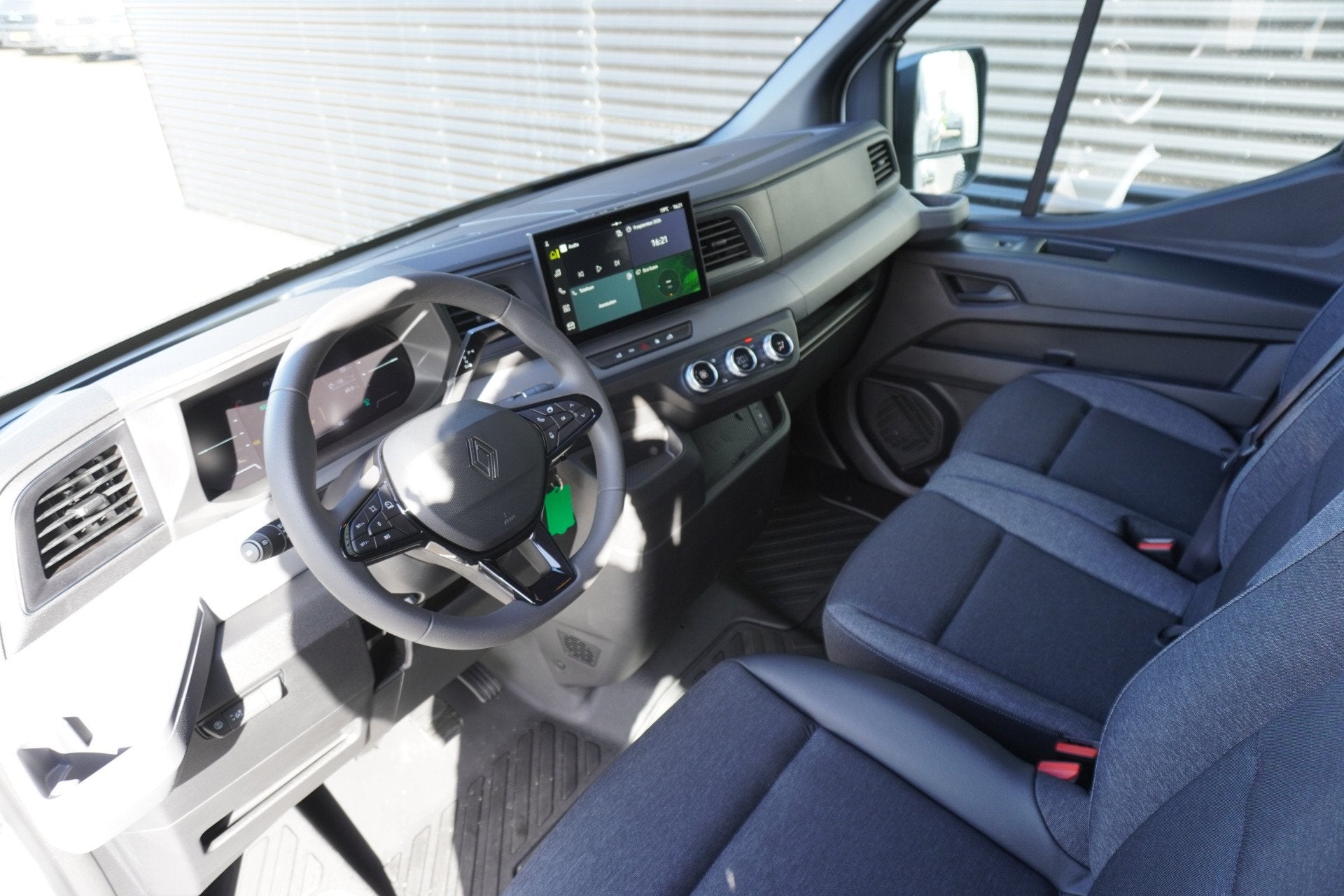 Renault Master E-Tech T35 L2H2 Extra long range 87 kWh 420km, 2378 kg, Gebruikt, 143 pk, Renault
