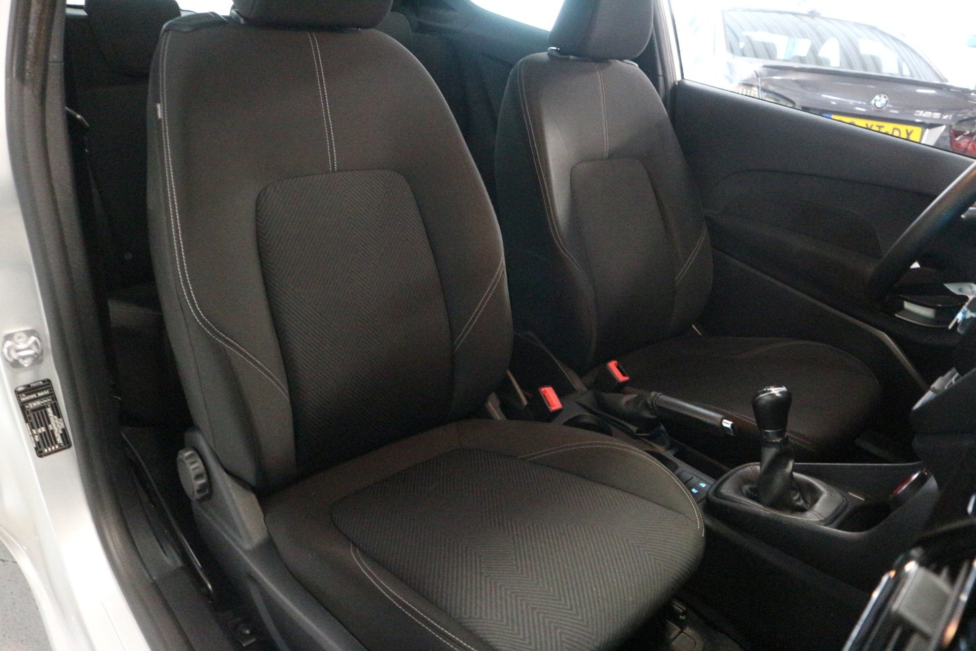 Ford FIESTA 1.1 Connected / NIEUW MODEL / LED / VELG / NIEUW, Voorwielaandrijving, Gebruikt, Euro 6, Adaptive Cruise Control