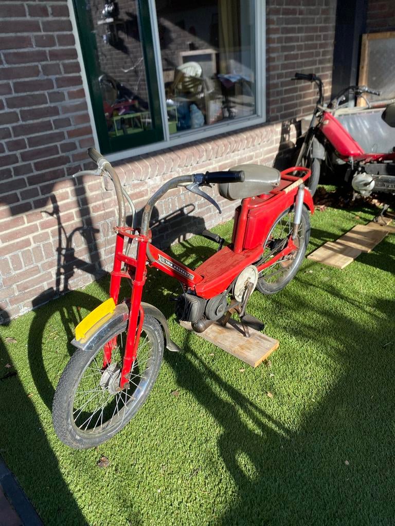 Vintage Peugeot 102 Bromfiets - Klassieke Franse Charme, Fietsen en Brommers, Ophalen of Verzenden, Gebruikt, Maximaal 45 km/u