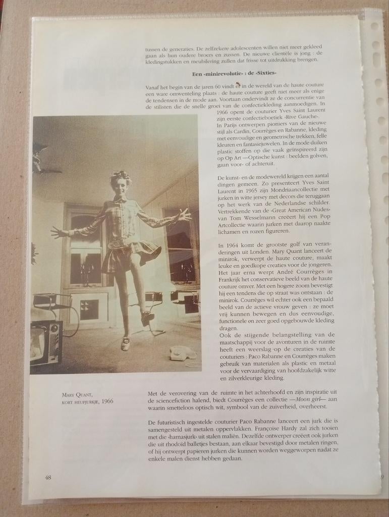 Zanotta Yves Saint Laurent Paco Rabanne Courrege Mary Quant, Boeken, Ophalen of Verzenden, Zo goed als nieuw, Mode algemeen