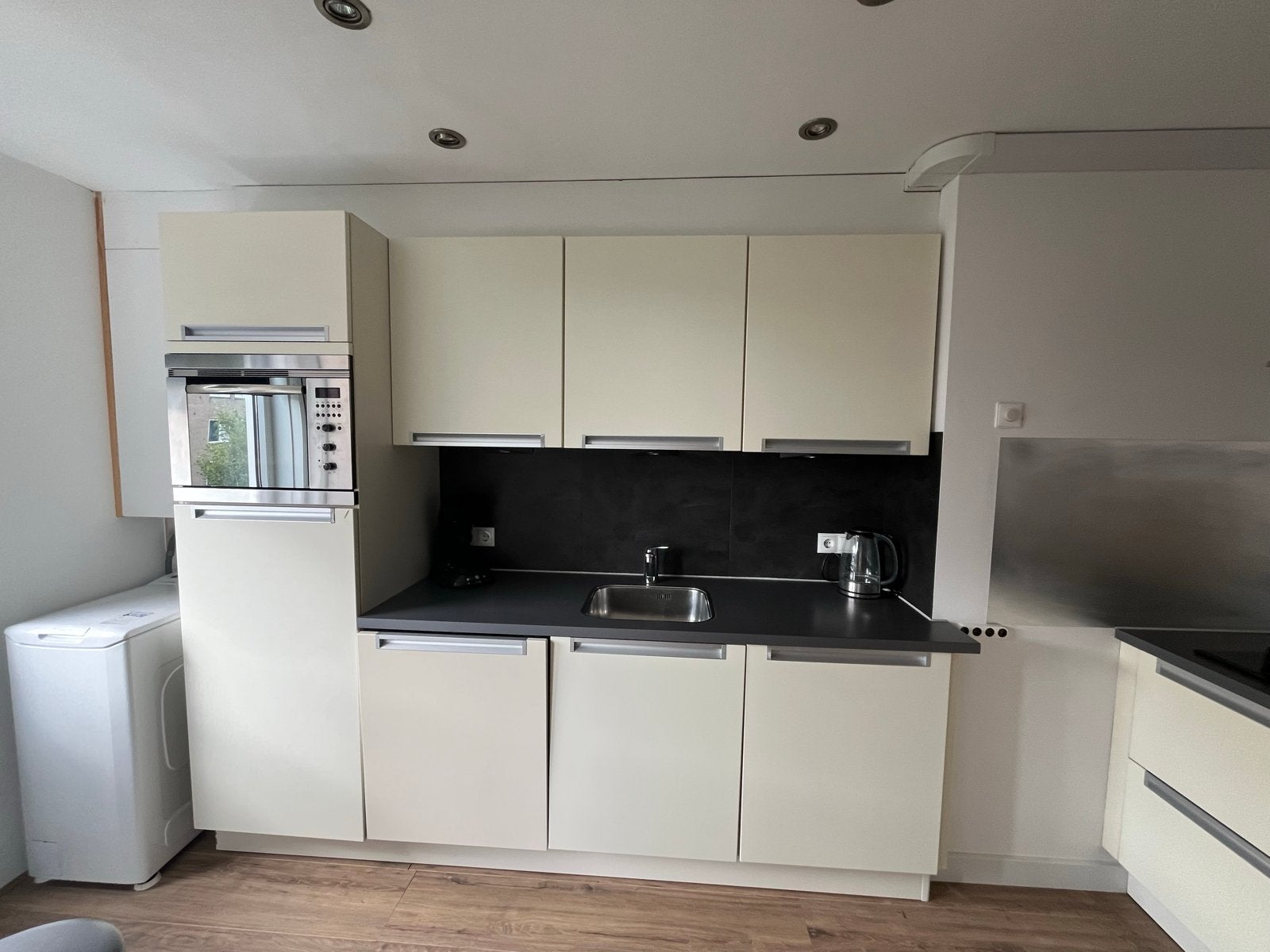 Complete compacte keuken met inbouwapparatuur, Huis en Inrichting, Keuken | Complete keukens, Ophalen, Gebruikt, Enkelwandige keuken
