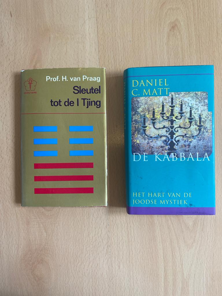 Spirituele Boekjes: I Tjing en De Kabbala - Nette Staat, Boeken, Ophalen of Verzenden, Zo goed als nieuw