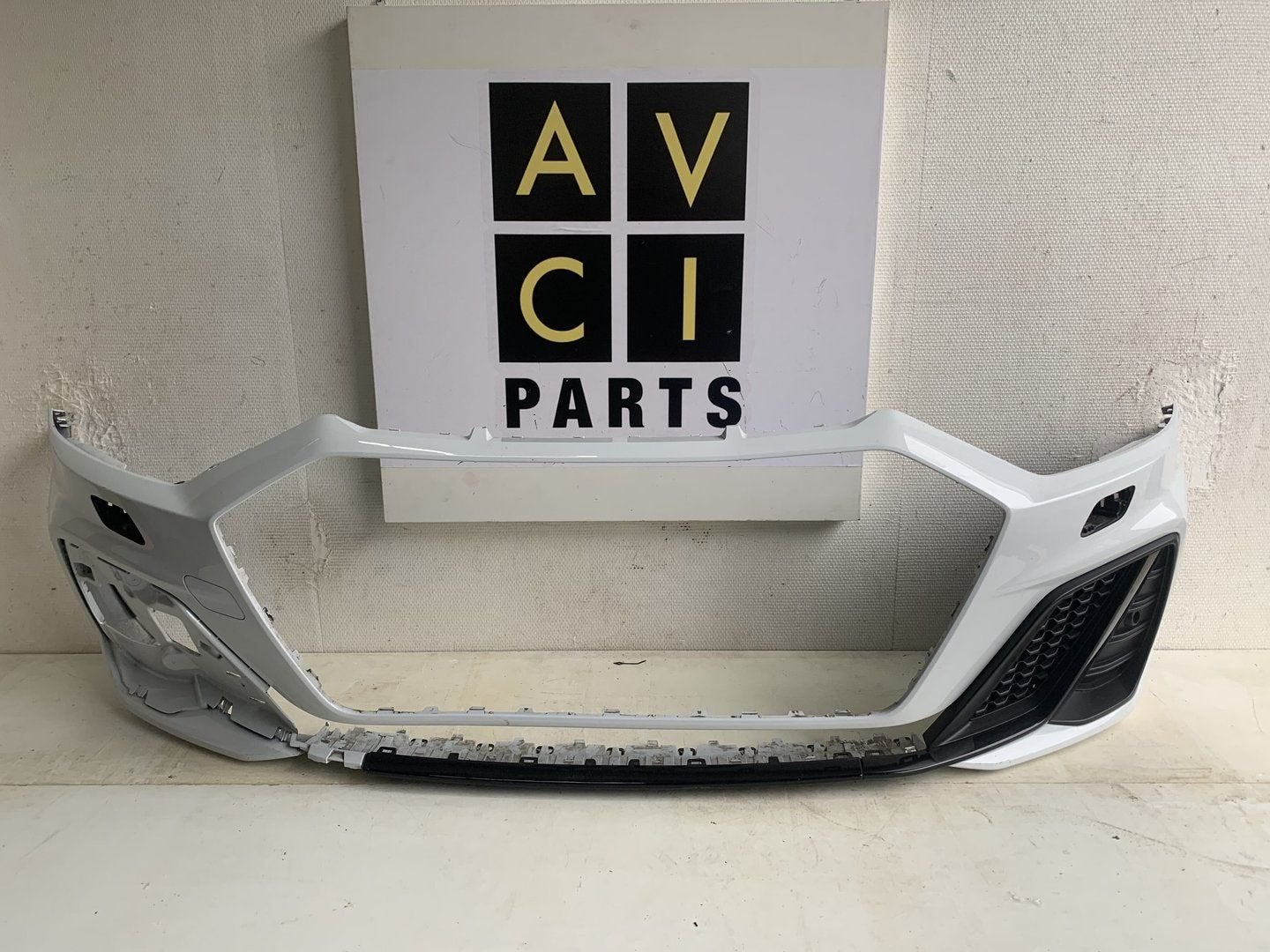 Audi A1 82A S line voorbumper bumper origineel  82A807437F, Auto-onderdelen, Gebruikt, -, Voor, -