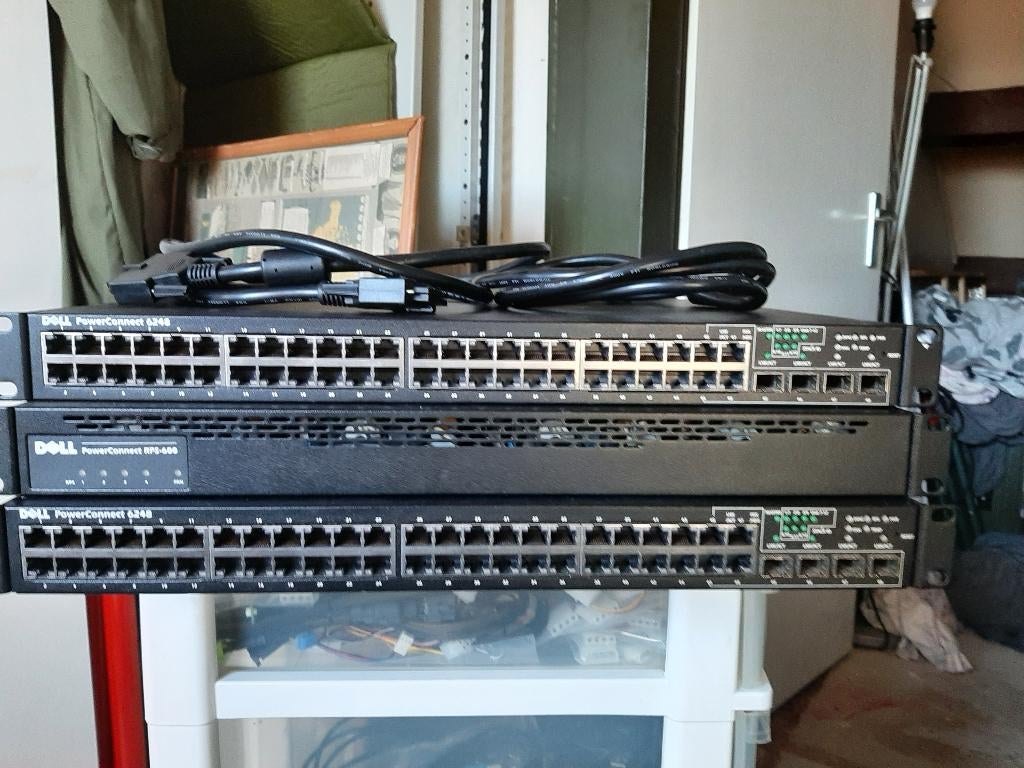 2x Dell powerconnect 6248 switch met backup voeding., Ophalen of Verzenden, Gebruikt