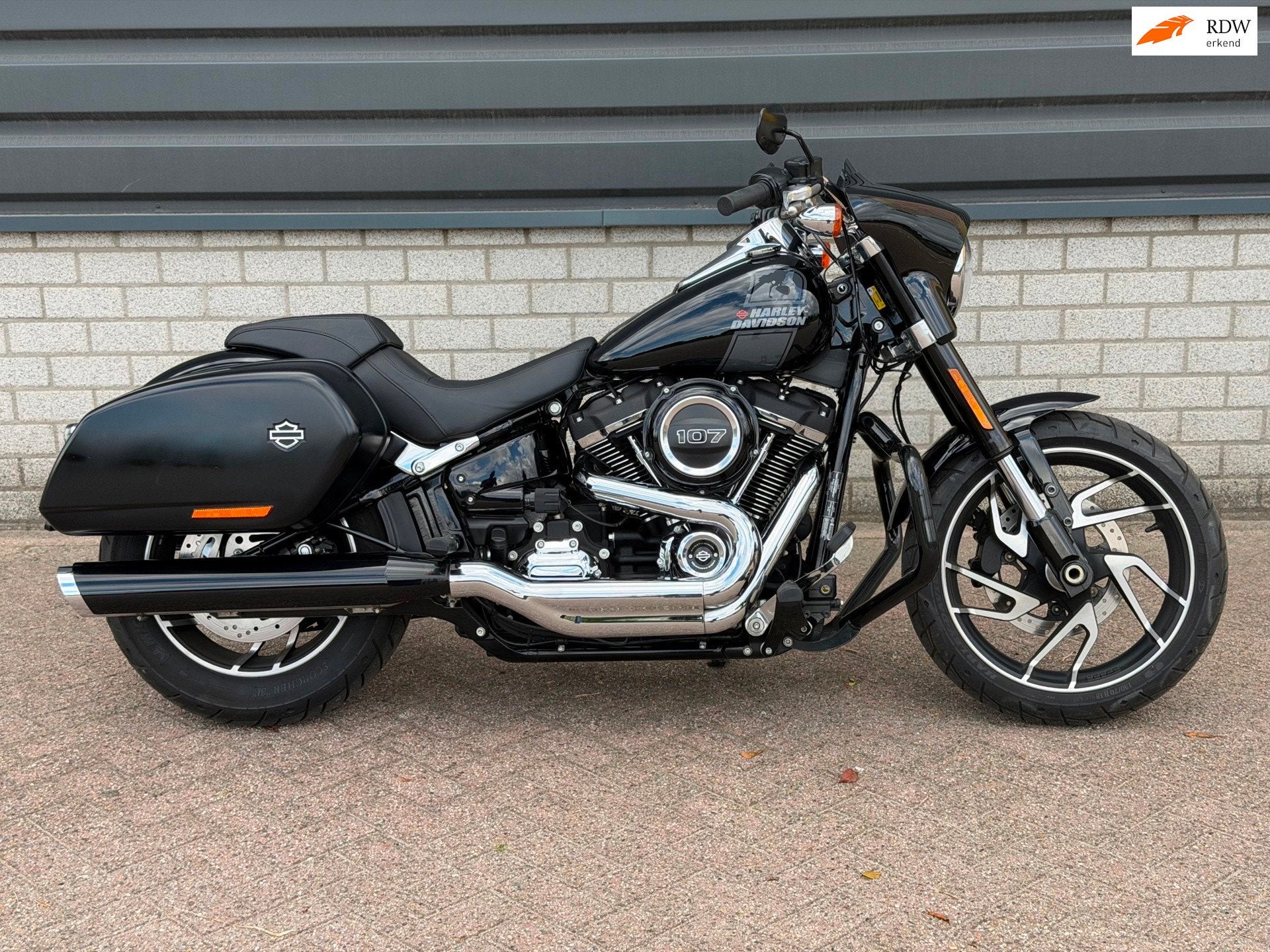Harley Davidson FLSB Sport Glide 1ste eigenaar | 5HD | ABS |, Motoren, LED Verlichting, 1745 cc, Chopper, Bedrijf