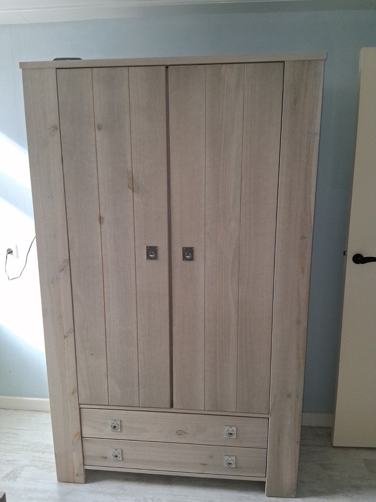 mooie nette houten kleding kast., Ophalen, 100 tot 150 cm, 150 tot 200 cm, 50 tot 75 cm