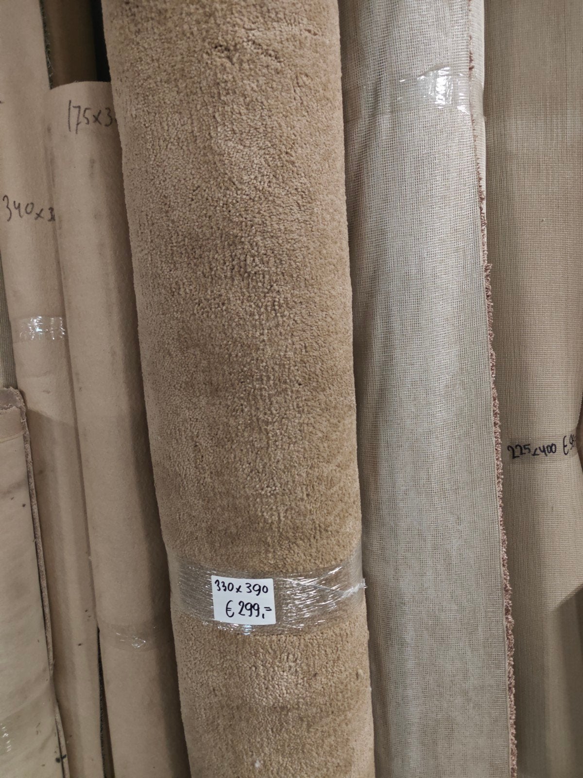 Prachtige dikke wollen coupon 330 x 390   2 cm dik wol, Ophalen, Nieuw, Beige, Tapijt
