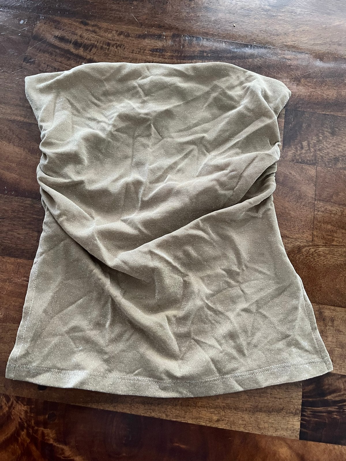 Bershka goudglitter bandeau top maat L, Kleding | Dames, Tops, Maat 38/40 (M), Ophalen of Verzenden, Zo goed als nieuw, Zonder mouw