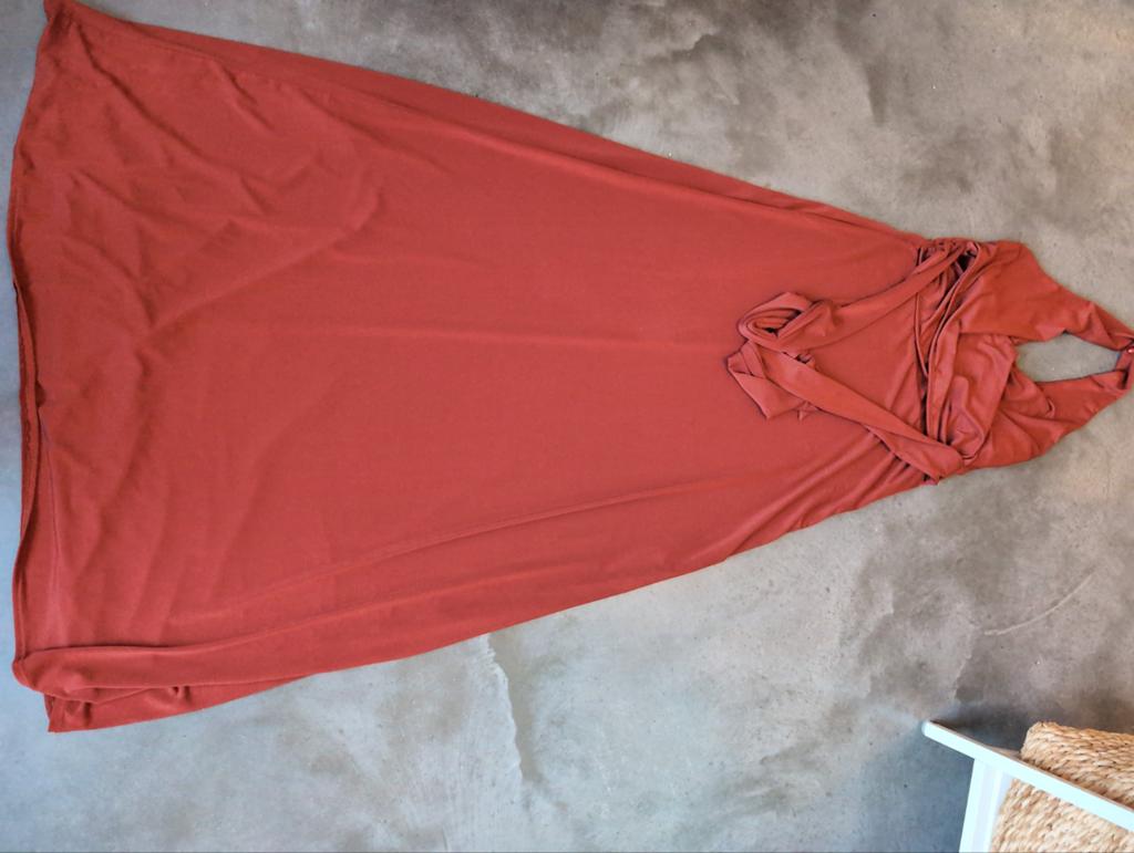 Roodbruine avondjurk, gevoerd van WalG. Maat 38/40, Kleding | Dames, Ophalen of Verzenden, Zo goed als nieuw, Maat 38/40 (M), Galajurk