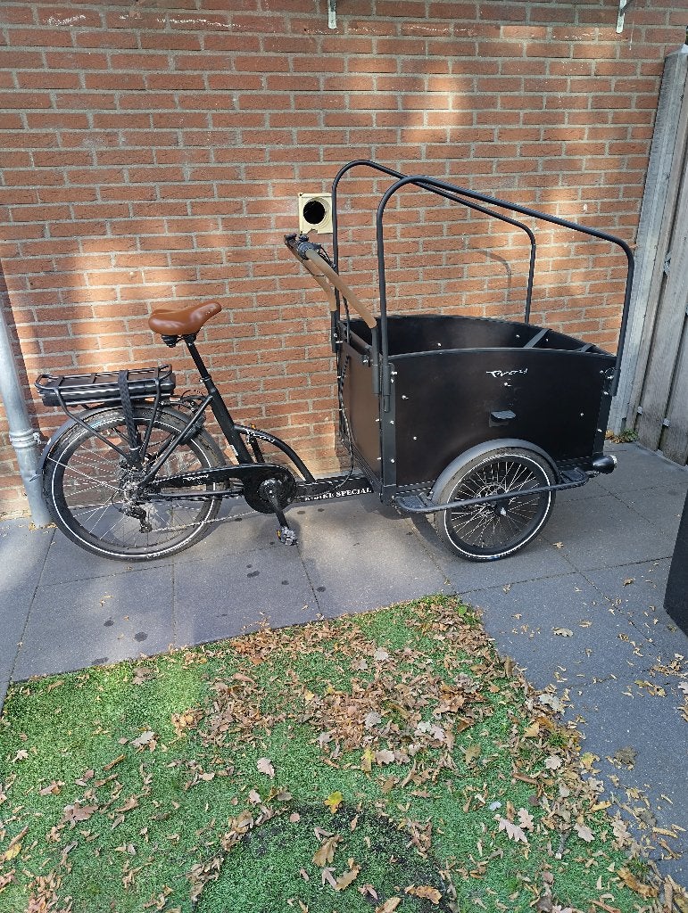 Elektrische bakfiets troy, Fietsen en Brommers, 4 kinderen of meer, Huif, Zo goed als nieuw, Trommelrem