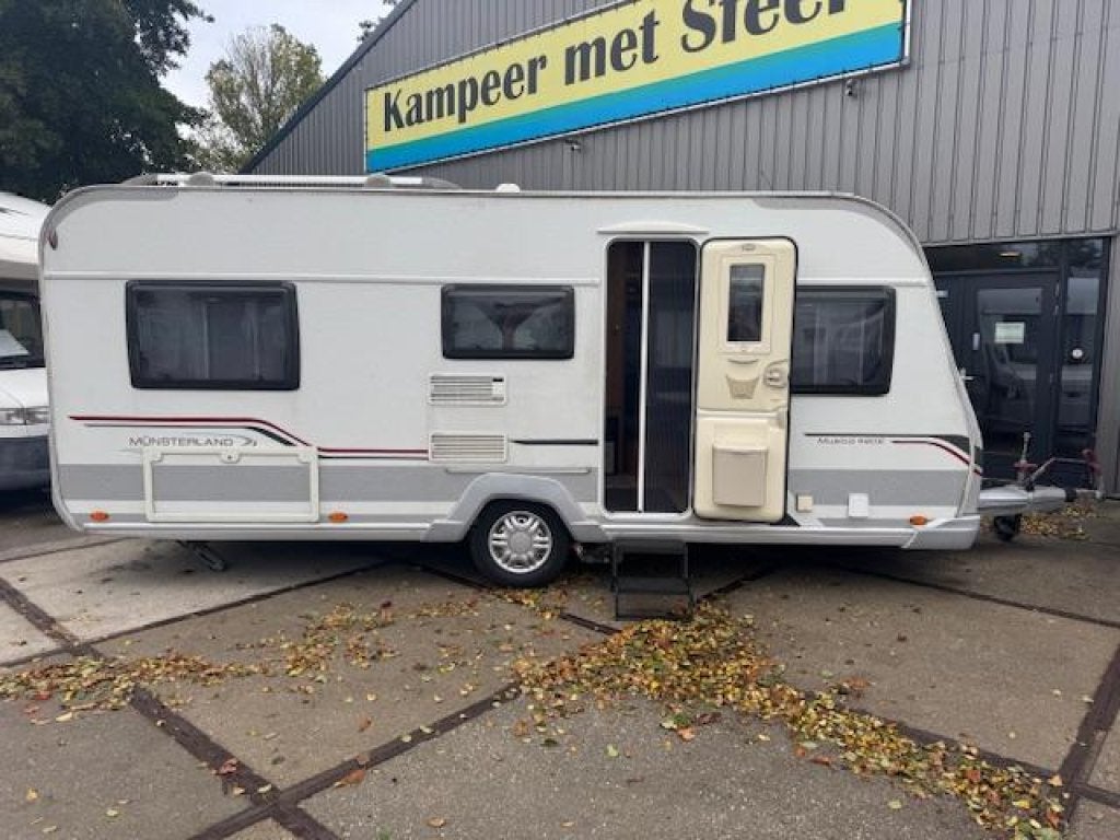 Verkocht LMC Musica 490 E Mover, Caravans en Kamperen, Caravans, Niet ingevuld, Rondzit, Schokbreker, Bedrijf