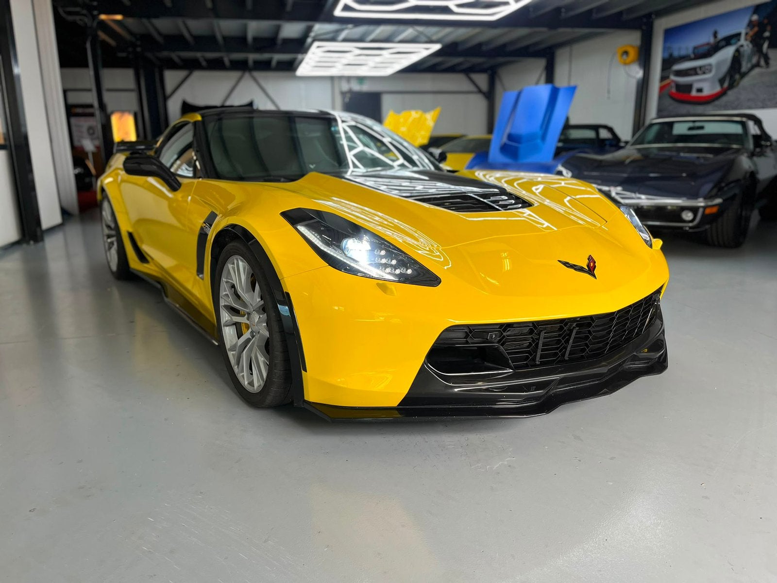 CORVETTE C7 Z06 650PK 2018 NIEUWSTAAT!, Auto's, Achterwielaandrijving, Alcantara, Geel, Bedrijf