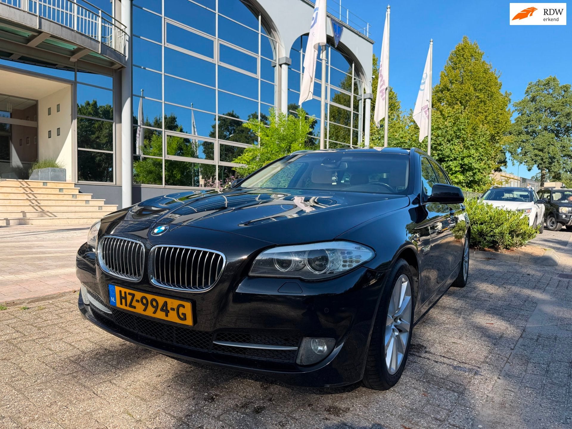 BMW 5-serie Touring 523i High exe aut panorama/leer,naviboek, Auto's, BMW, Euro 5, Achterwielaandrijving, Gebruikt, Beige