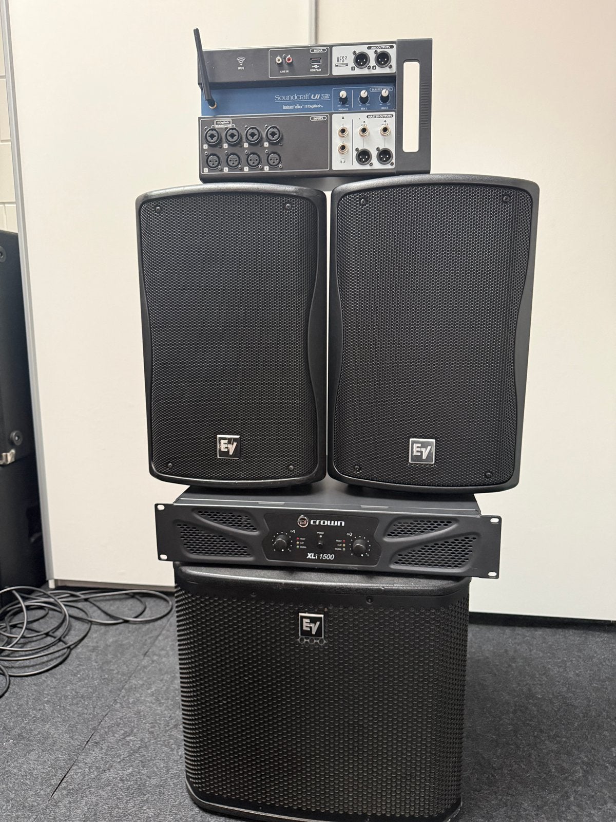 Electro voice set plus 2 speakerstatieven, Ophalen, Gebruikt, 1000 watt of meer