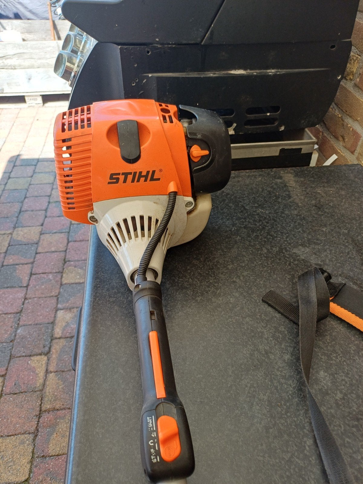Stihl 130 km Heggenschaar Multifunctioneel, Ophalen, Zo goed als nieuw, Benzine