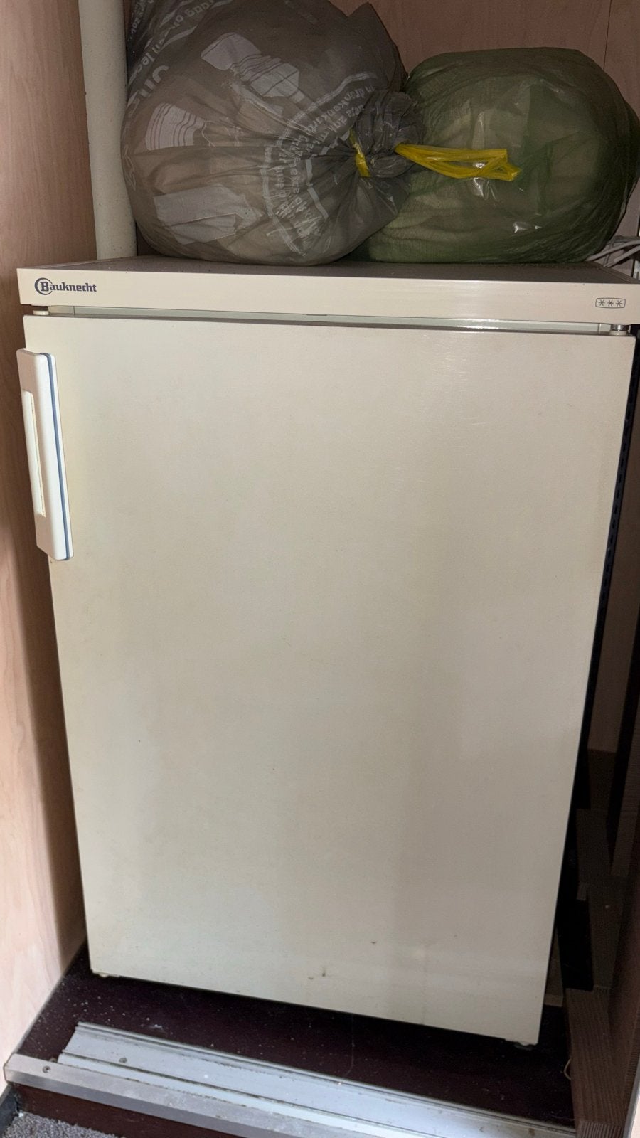 Bauknecht Koelkast met Vriesvak - Compact en Functioneel, Ophalen, Gebruikt, 120 tot 140 cm, 100 tot 150 liter