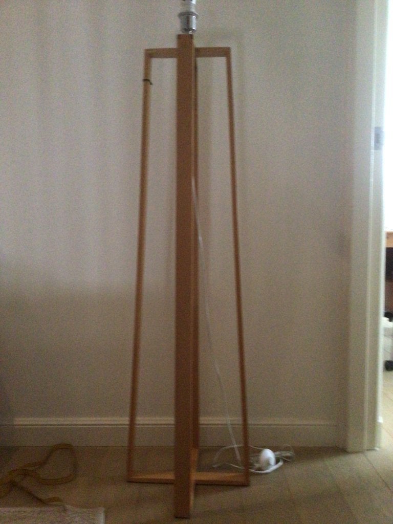 Maisons du Monde lampenvoet hout 128cm hoog NIET bieden, Huis en Inrichting, Ophalen, Hout, Minder dan 100 cm