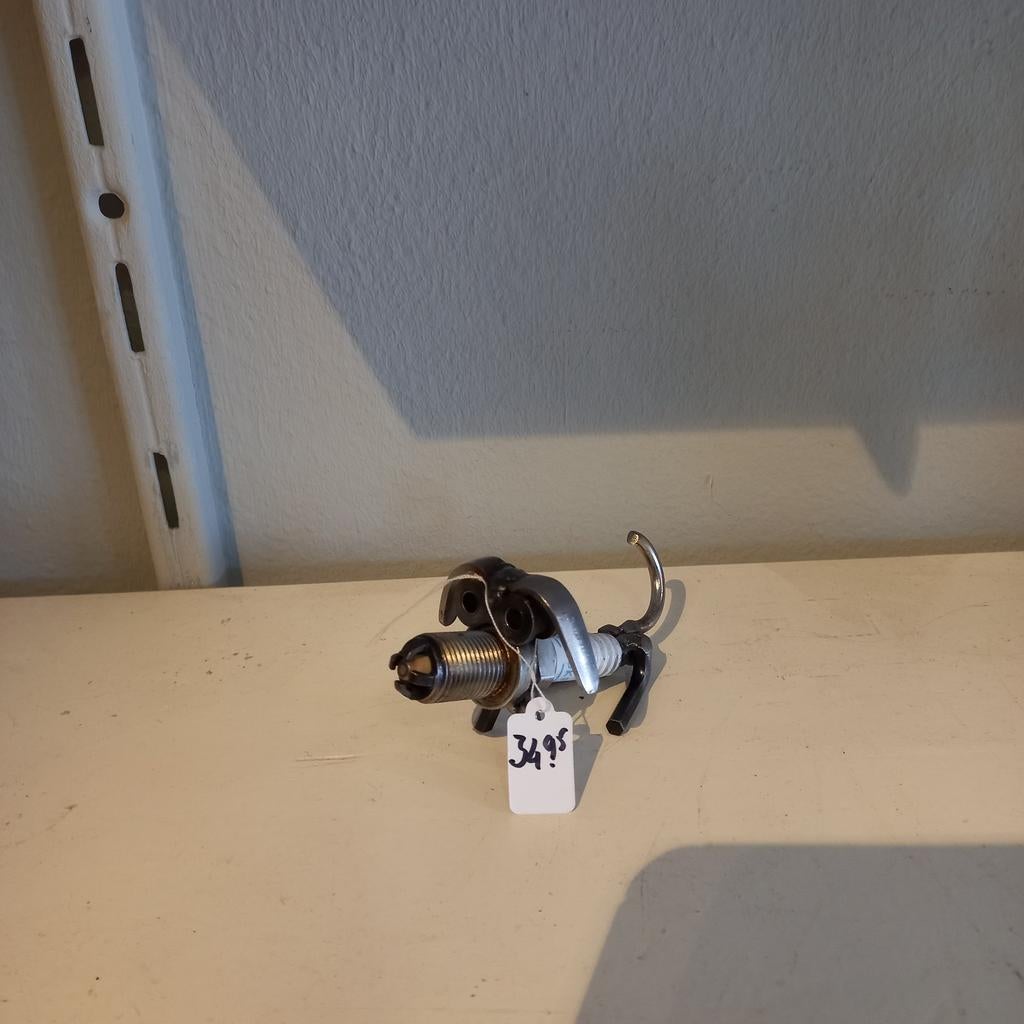 Hond gemaakt van oude bougie - upcycling -metal art, N, G, Ophalen of Verzenden, Zo goed als nieuw