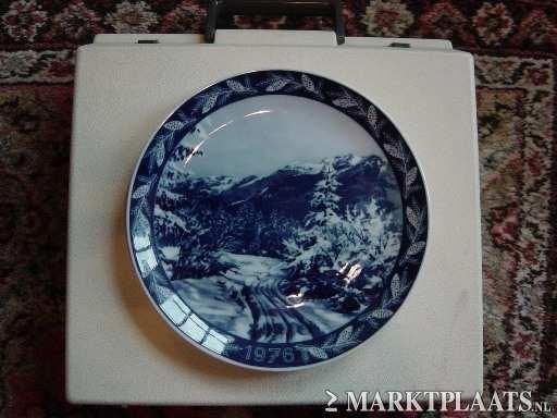 Kerstbord 1976 - Winterlandschap - Hutschenreuther, Antiek en Kunst, Ophalen of Verzenden