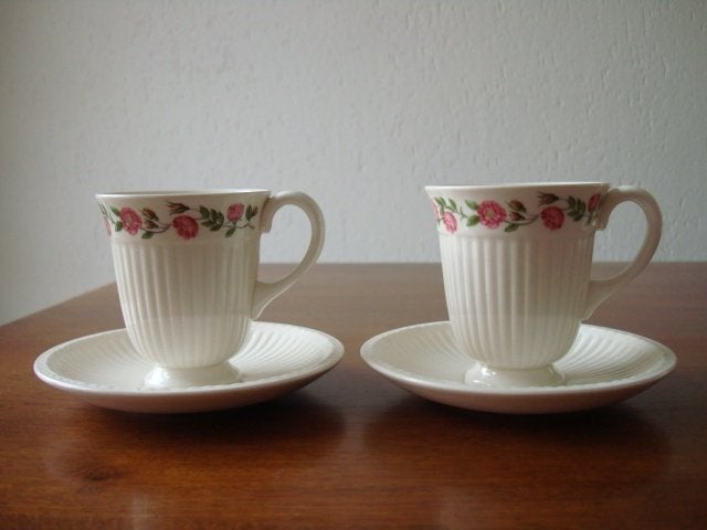 2 Wedgwood "Rosalind" Koffiekoppen/Mokjes en Schotels Nieuw, Huis en Inrichting, Keuken | Servies, Nieuw, Ophalen of Verzenden
