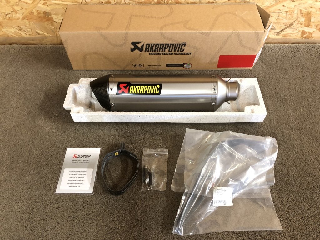 Akrapovic uitlaat KTM RC8C RC 8C RC8 C 2022-2024 + beugel, Verzenden, KTM, Stallhofnerstraße 3, Betriebsgebiet Süd, Mattighofen, Oberösterreich, 5230, AT