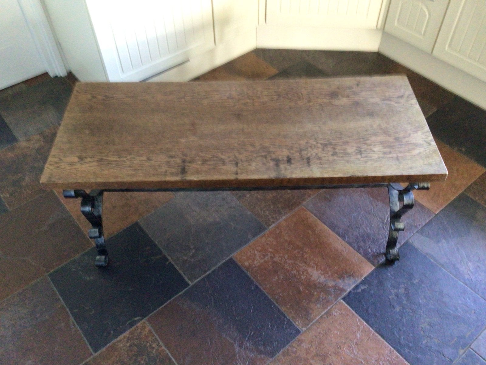 Houten tafel met ijzeren onderstel, Gebruikt, 100 tot 150 cm, Overige houtsoorten, 50 tot 100 cm