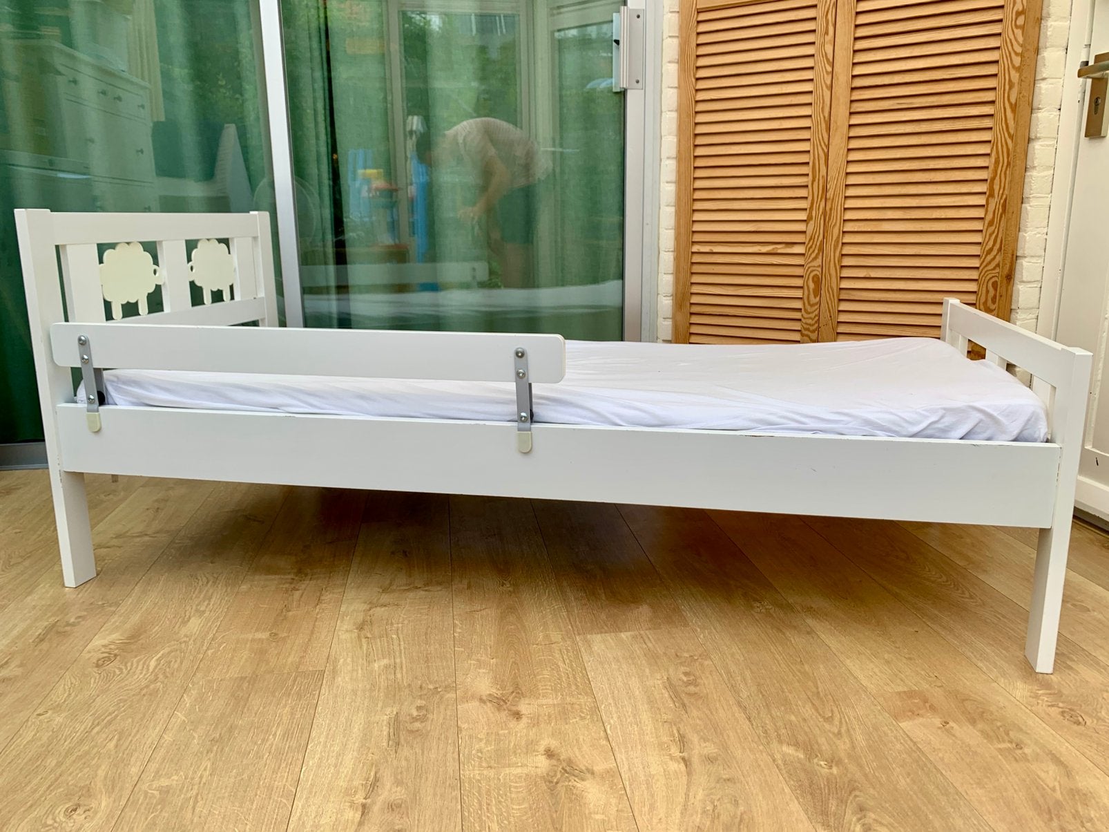 Peuterbed met schaapjes, Ophalen, Gebruikt, 70 tot 85 cm, Lattenbodem