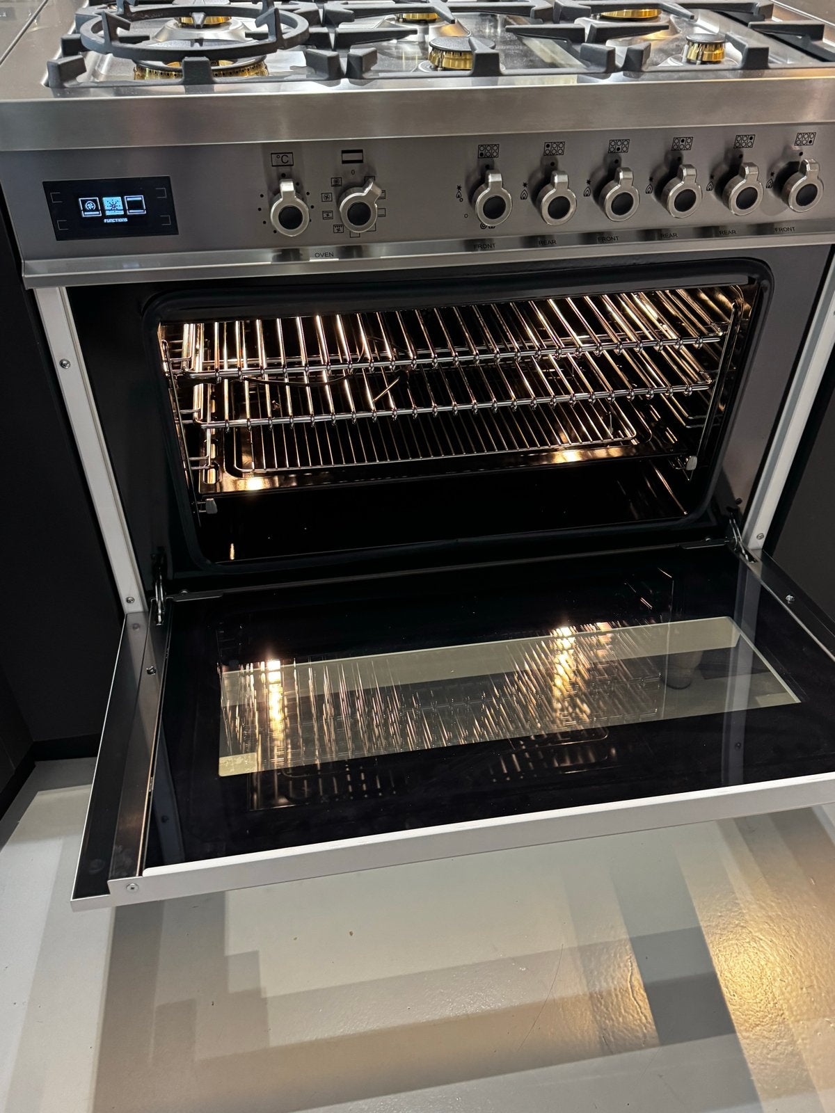 1750,- Bertazzoni Professional Fornuis - Gas & Elektrisch, Ophalen, 60 cm of meer, Grill, Zo goed als nieuw
