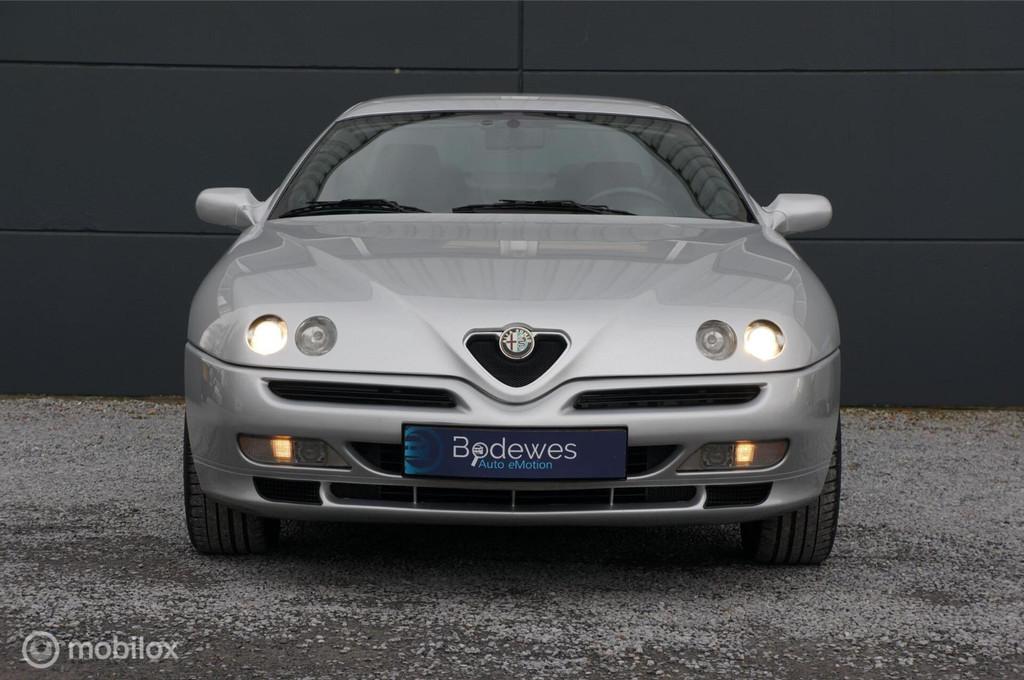 Alfa Romeo GTV (916) 2.0 V6 Turbo Benzina Airco Documentatie, Auto's, Alfa Romeo, Gebruikt, 201 pk, Metallic lak, 4 stoelen