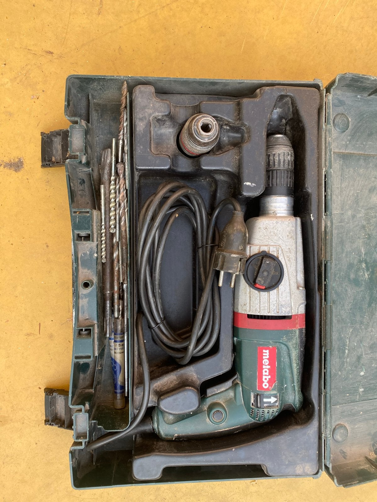 Metabo UHE 28 Multi Boorhamer met accessoires, Boor- en/of Breekhamer, Ophalen of Verzenden, Klopboormechanisme, Gebruikt