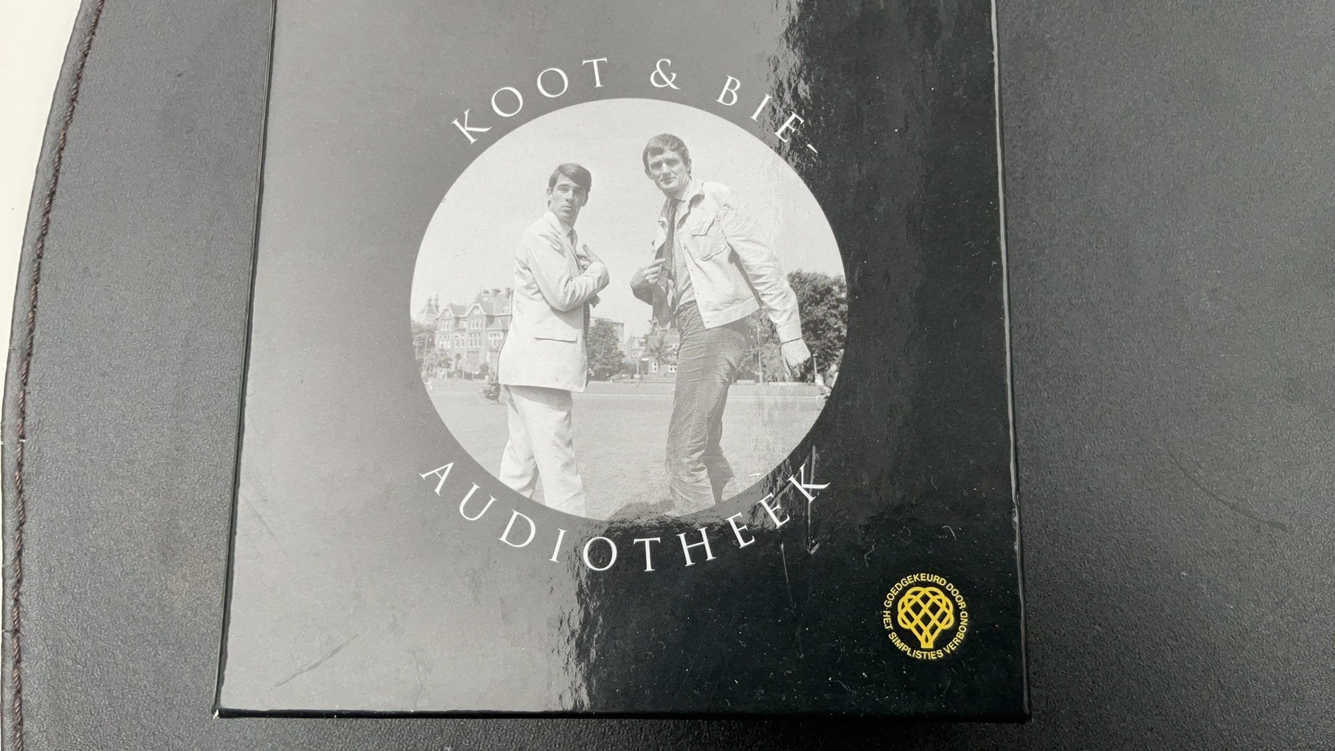 Audiotheek KOOT EN DE BIE, Ophalen, Zo goed als nieuw, Overige formaten