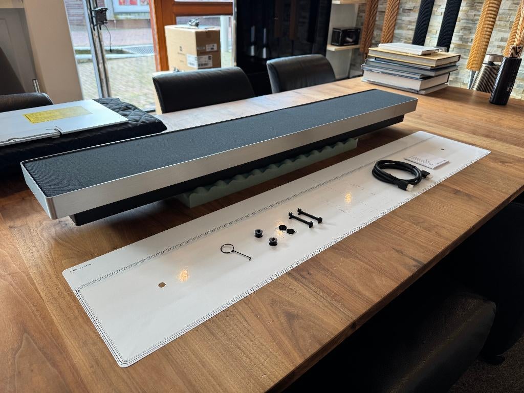 Beosound Stage soundbar | Alu/zwart | B&O Bang en Olufsen, Ophalen, Info@bang-olufsen.dk, Zo goed als nieuw, Bluetooth