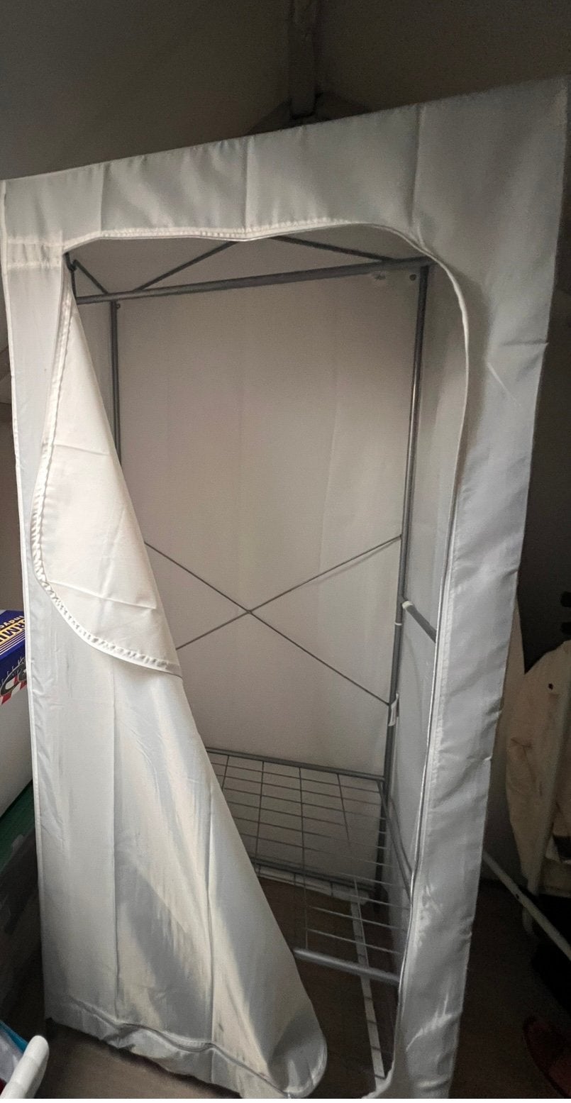 Polyester garderobe kast, Met plank(en), Zo goed als nieuw, Moderne look, 25 tot 50 cm