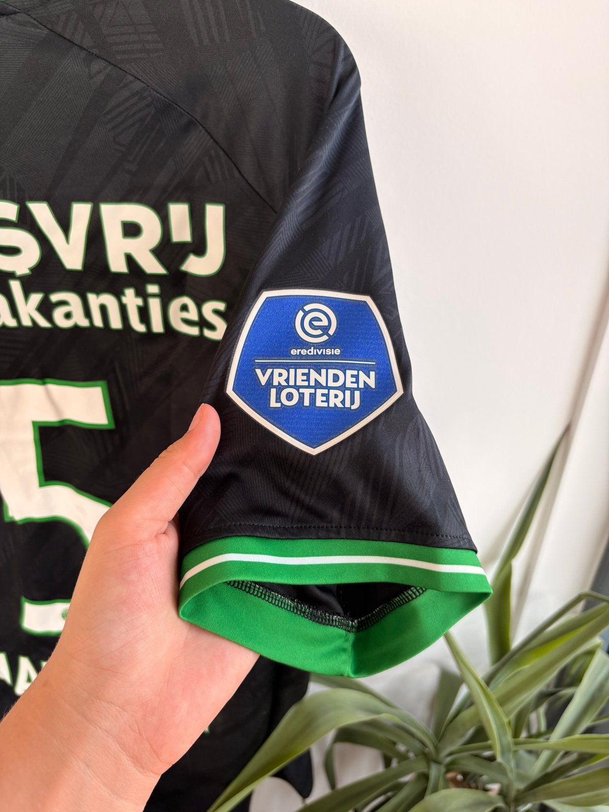 Feyenoord Uitshirt 2023/2024, Maat 48/50 (M), Zwart, Ophalen of Verzenden, Zo goed als nieuw