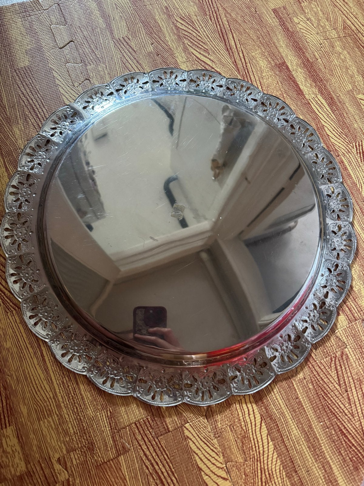 Decoratief rond dienblad met opengewerkte rand, Ophalen, Gebruikt, Decoratieve rand, Rond