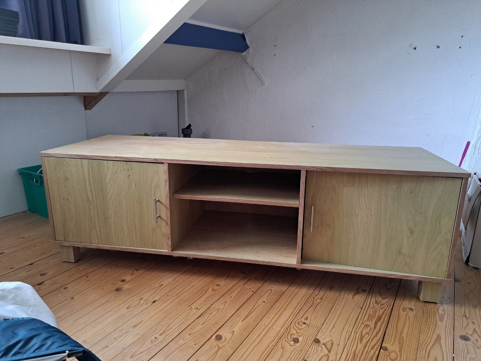 stevig TV meubel met RVS grepen en 3 kabelgaten achterwand, Ophalen, Gebruikt, 150 tot 200 cm, Minder dan 100 cm
