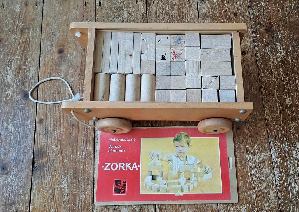 Vintage houten blokkenkar van Zorka, Ophalen of Verzenden, Gebruikt, Duw- of Trekspeelgoed