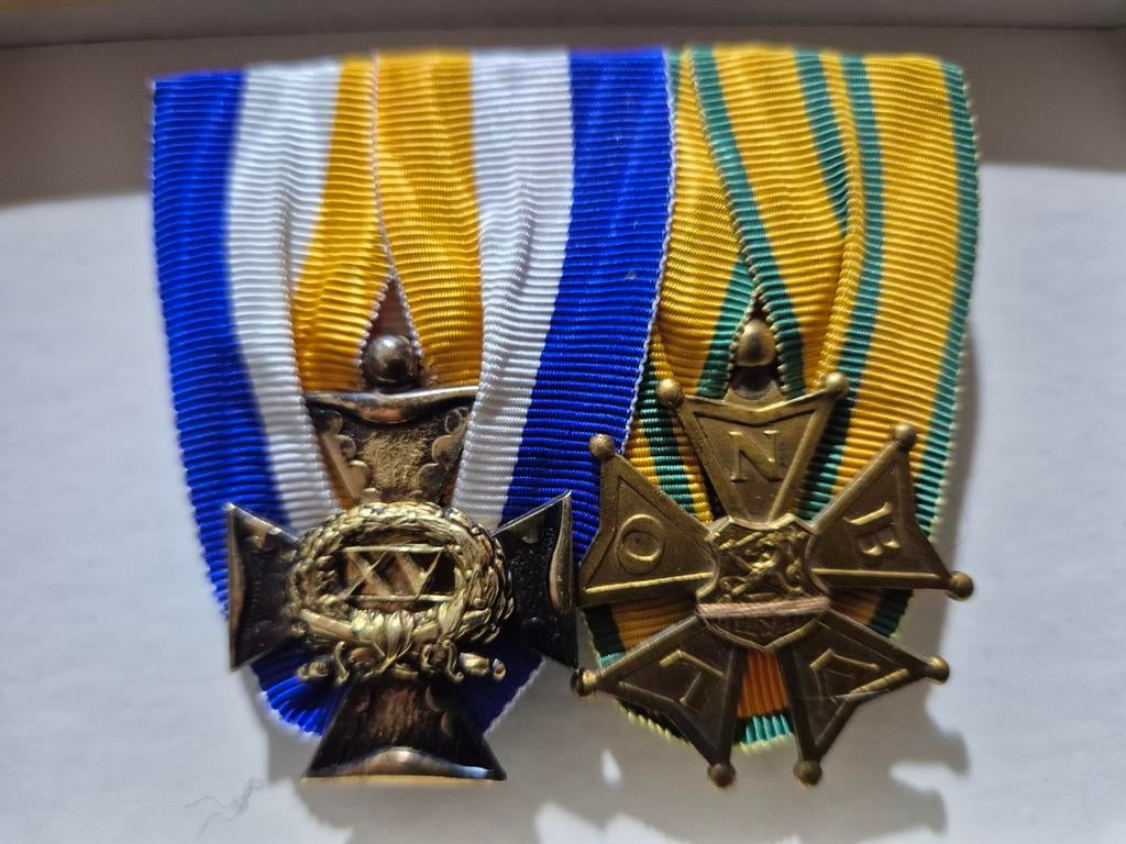 Medaille set officier: officierskruis XV en Vierdaagse, Verzamelen, Ophalen of Verzenden, Landmacht, Nederland, Lintje, Medaille of Wings
