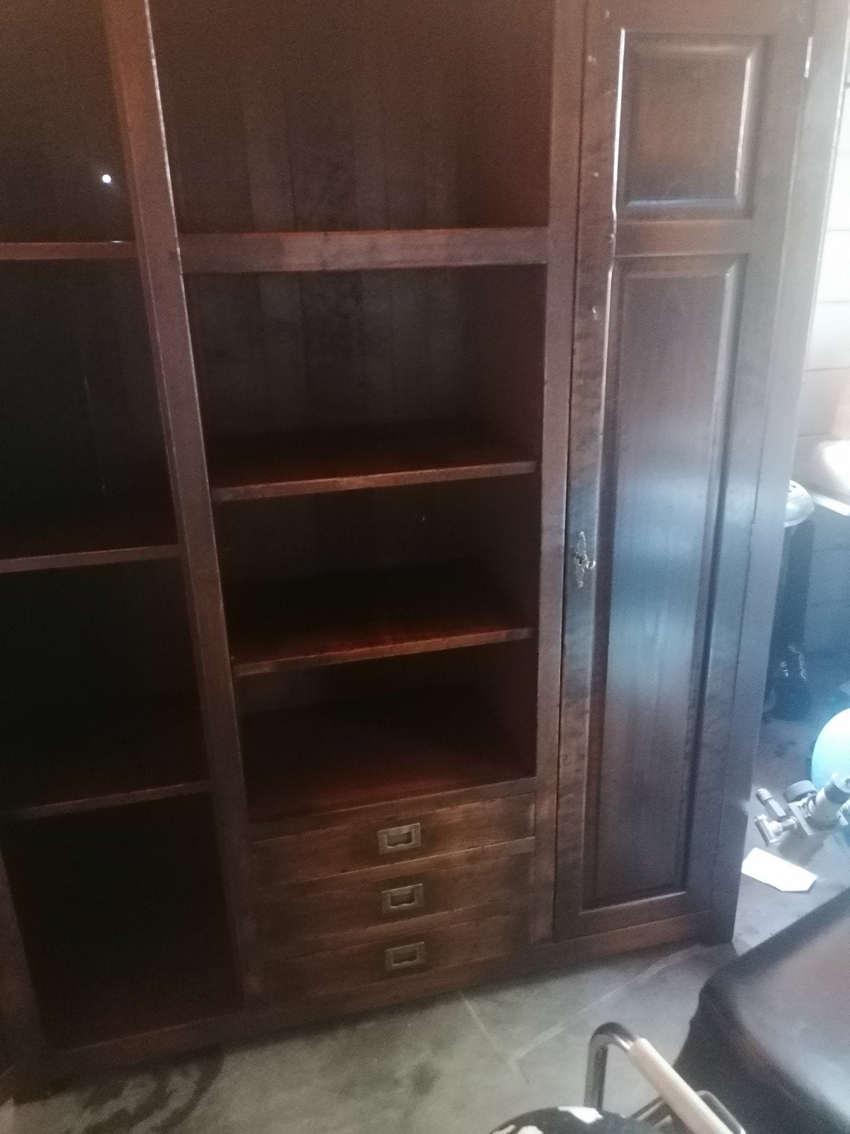 Massief eiken. Kast, Huis en Inrichting, Kasten | Boekenkasten, Ophalen, 100 tot 150 cm, Zo goed als nieuw, 150 tot 200 cm